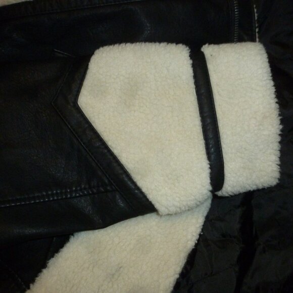 Stylish Full zip  Black Faux Leather Moto Jacket Size Med - Picture 5 of 12